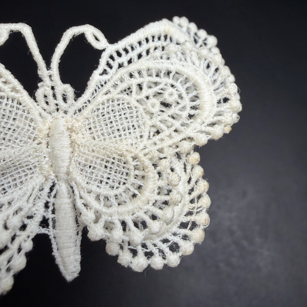 Vintage White Swiss Lace Butterfly Brooch Pin - Picture 6 of 12